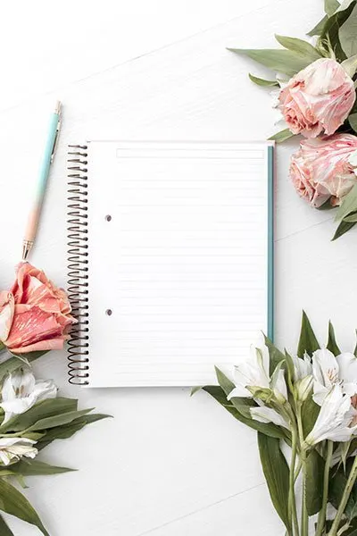 Blogging tricks and tips empty check list with flowers