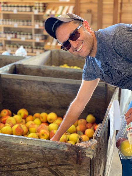 Tom getting Stepp's farm store apples