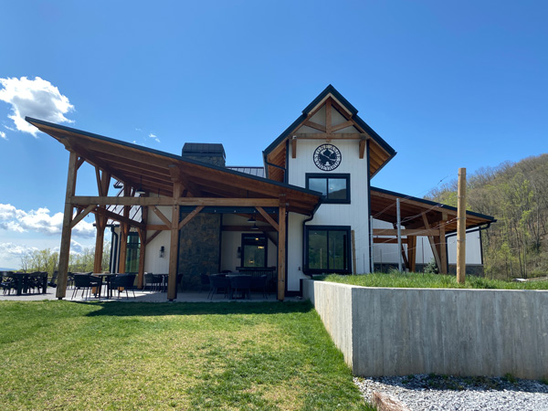 Stone Ashe Vineyards tasting room