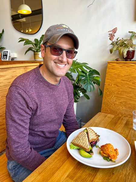 Tom with Pulp & Sprout sandwich