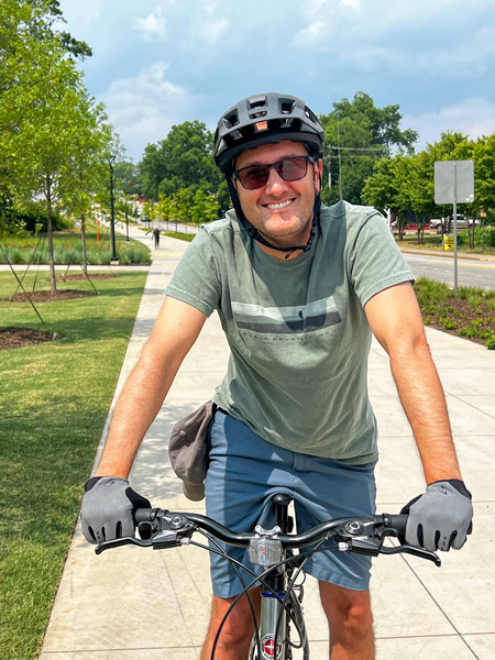 Tom on bike on SRT