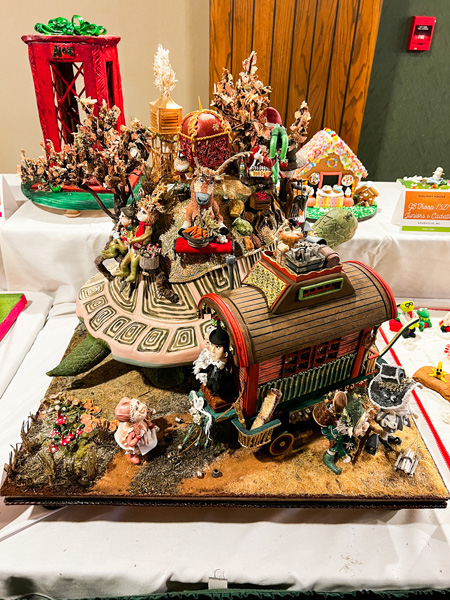 Gingerbread wagon